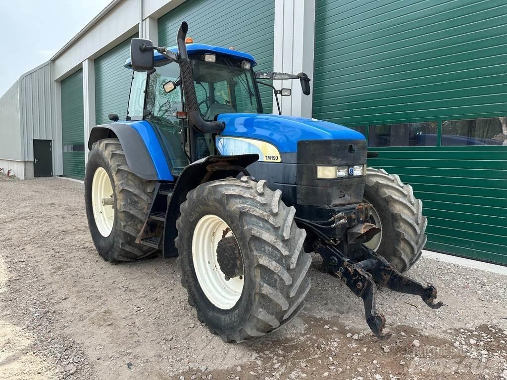 New Holland TM 190 Traktorok