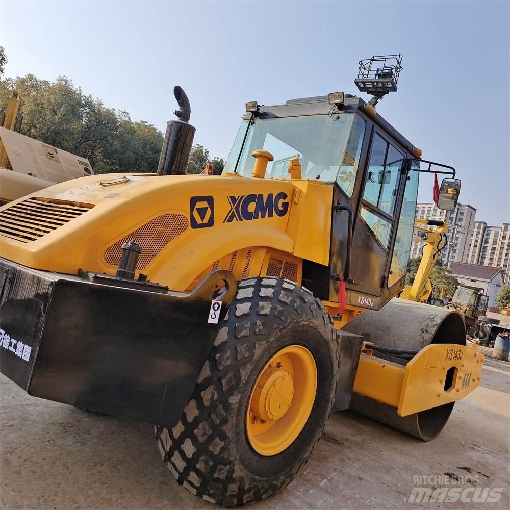 XCMG XS 143 Egydobos hengerek