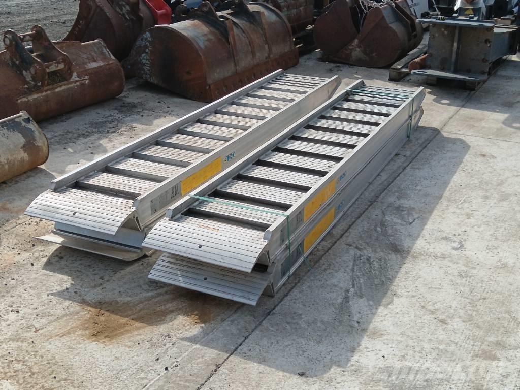  Definitive CLM Haszonjárművek - Egyéb