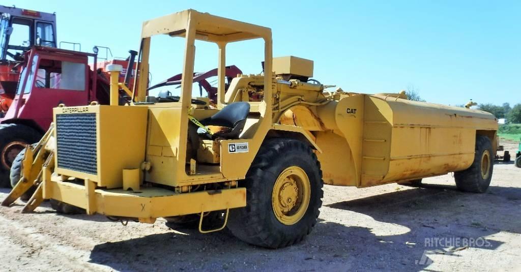 CAT 613 B Vízszállító teherautók