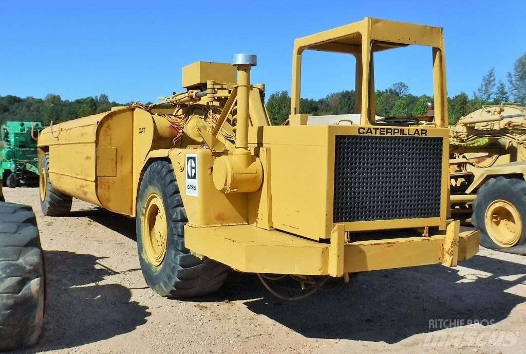 CAT 613 B Vízszállító teherautók