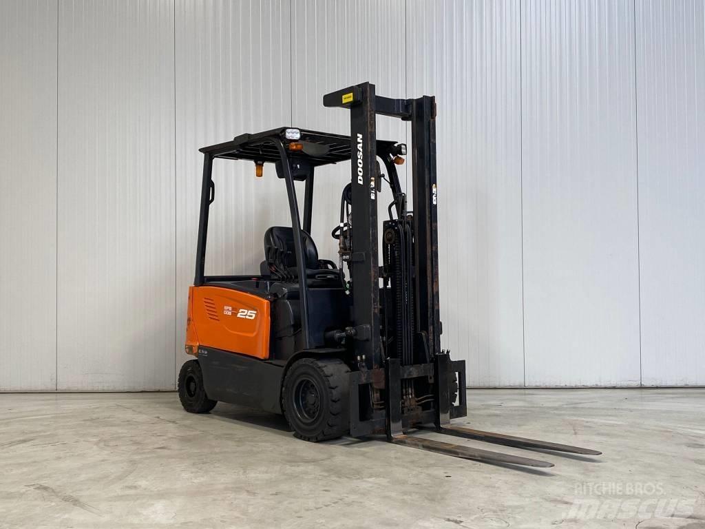 Doosan B25X-7 Elektromos targoncák