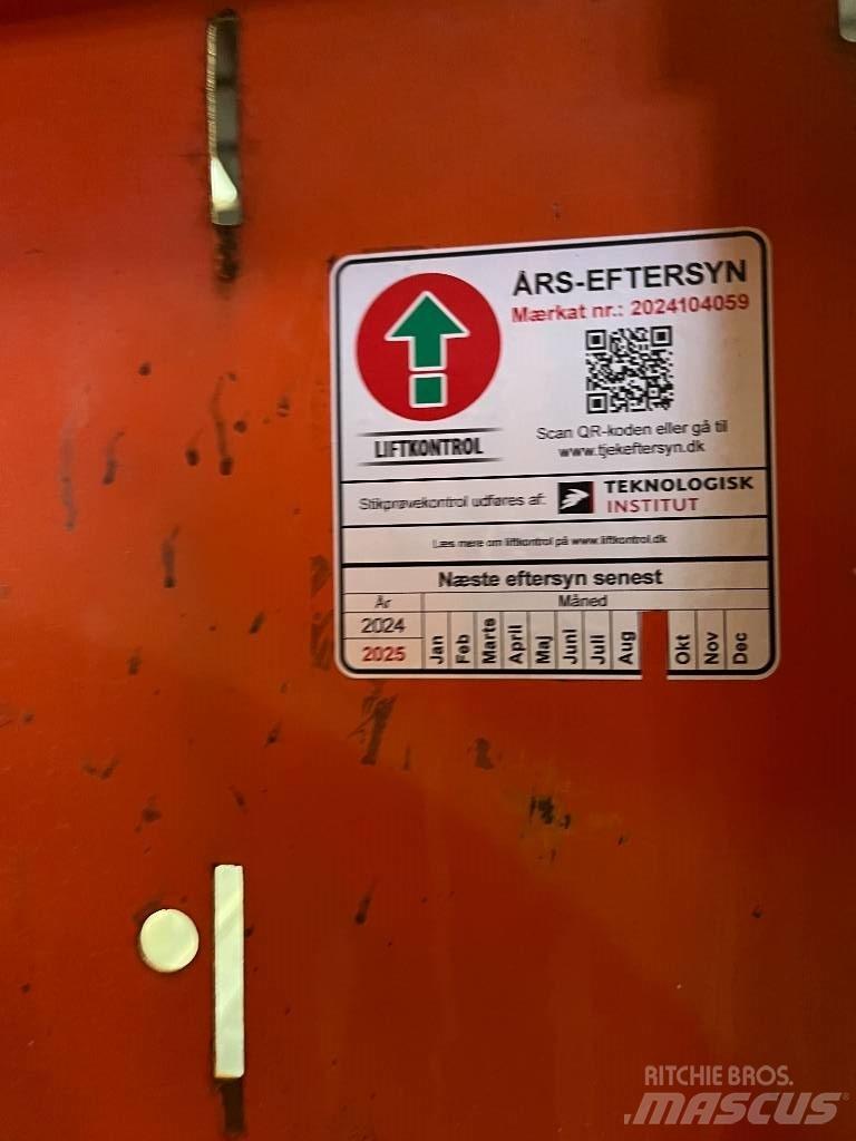 JLG 2646 ES Ollós emelők