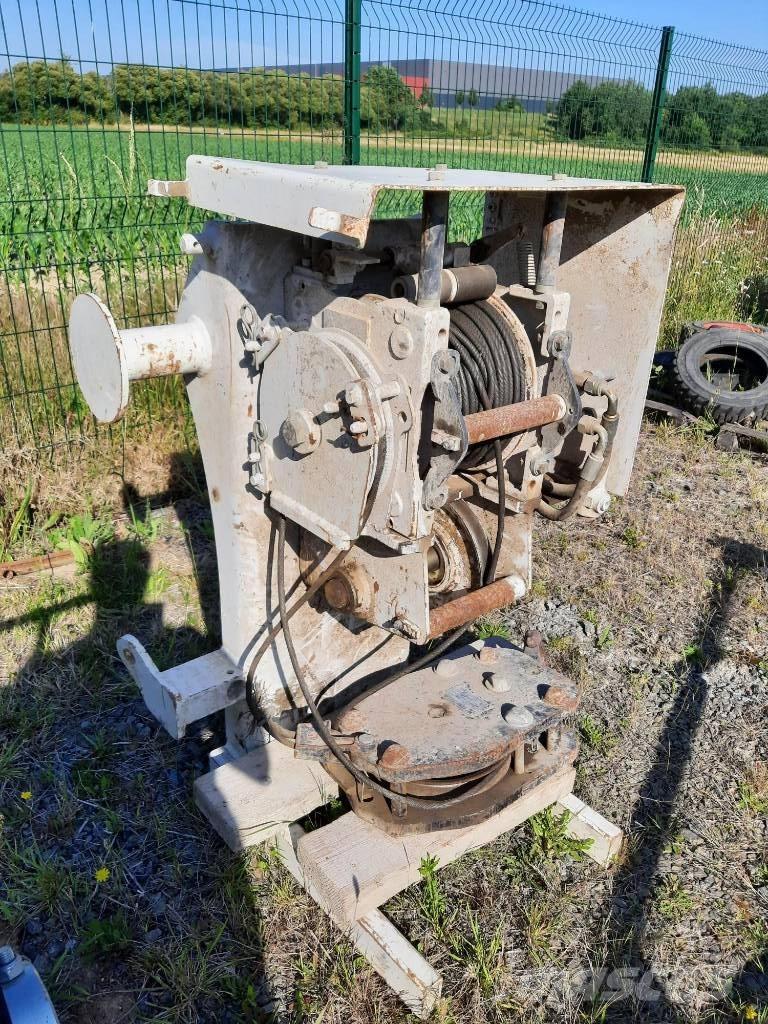 Bobcat Treuil / Winch Teleszkópos rakodók