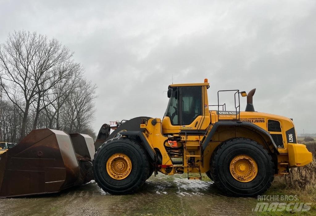 Volvo L 250 G Gumikerekes homlokrakodók