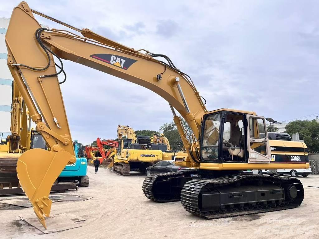 CAT 330 B Lánctalpas kotrók