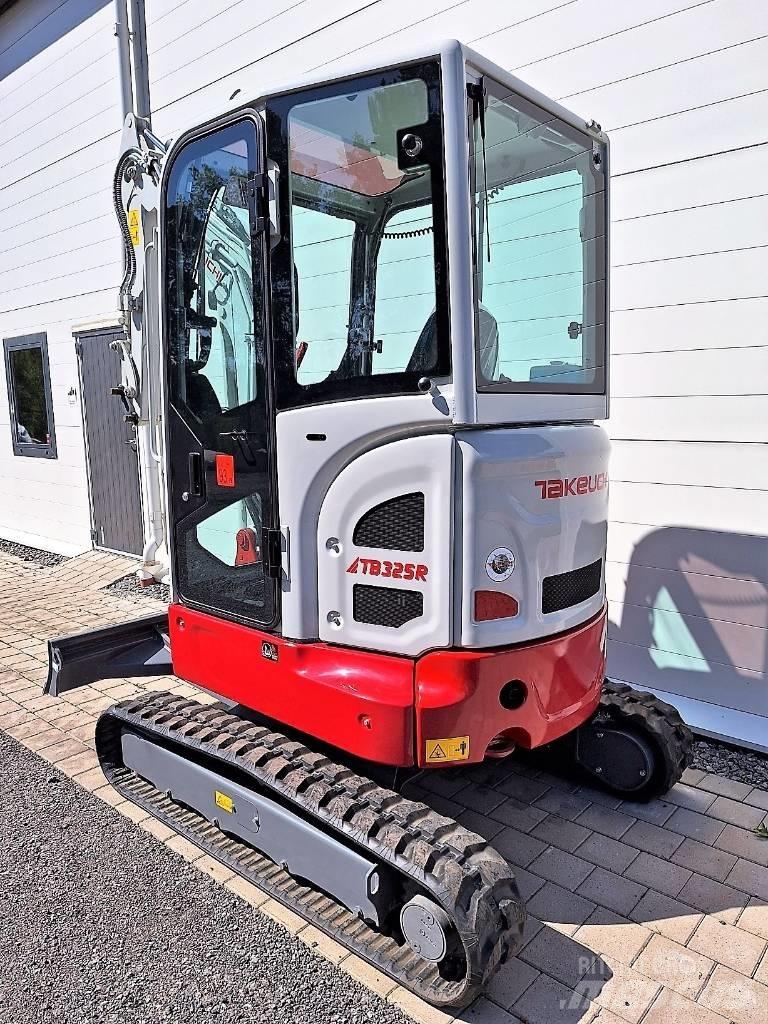 Takeuchi TB325R Mini kotrók < 7t