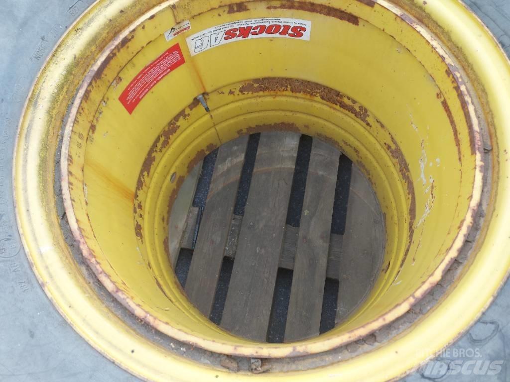 Goodyear 540/65x28 Egyéb traktor tartozékok