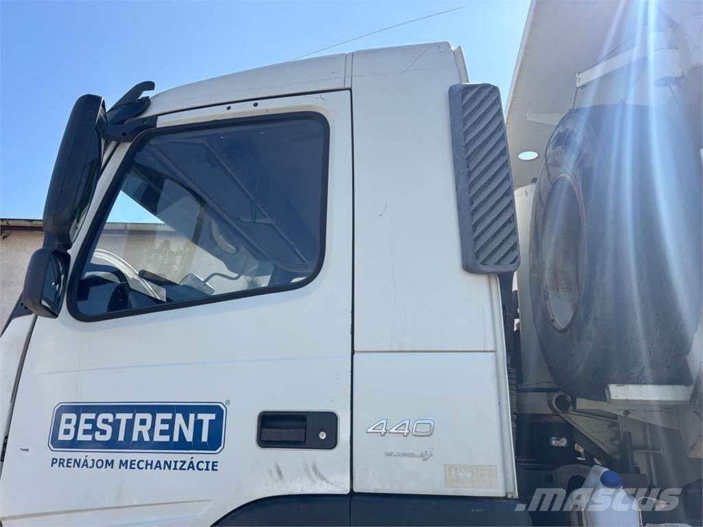 Volvo FM 440 8X4 Billenő teherautók