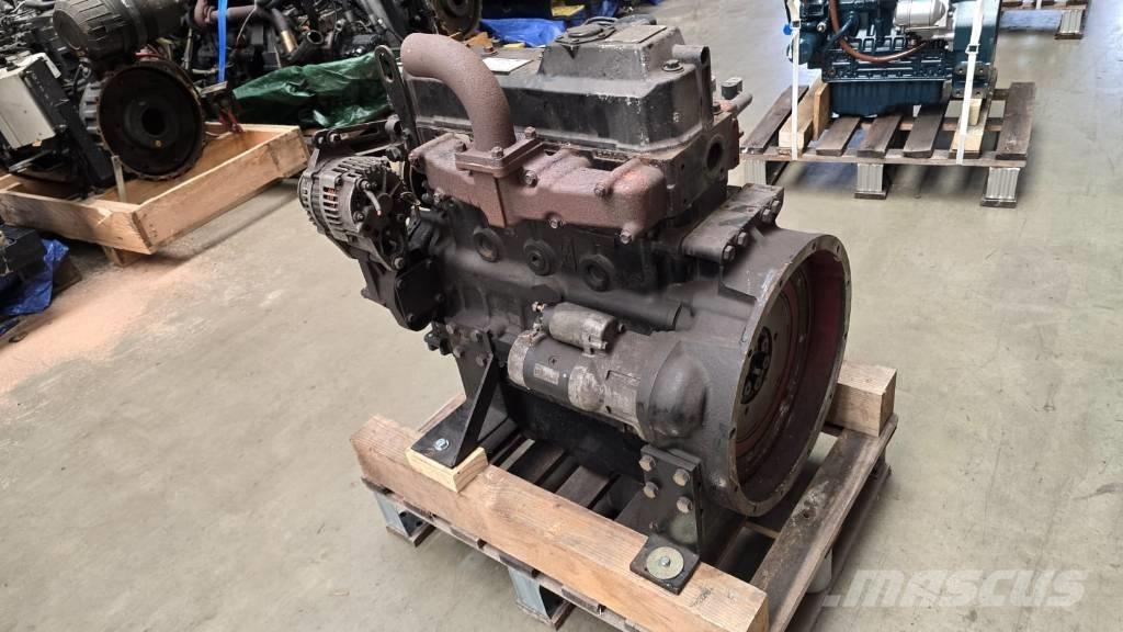 Yanmar 4TNV98 Motorok