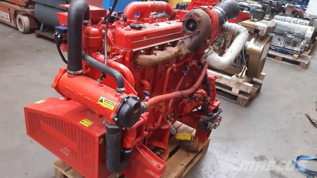 Clarke DQ6HUFKA98 Motorok