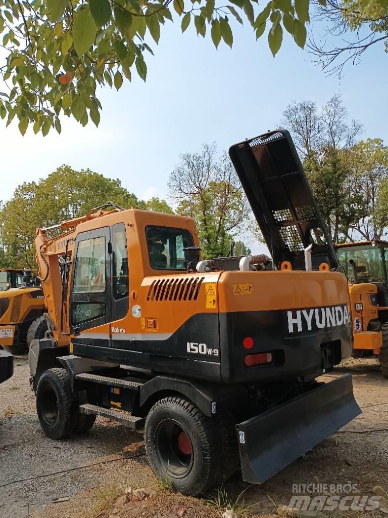 Hyundai 150W-9 Lánctalpas kotrók
