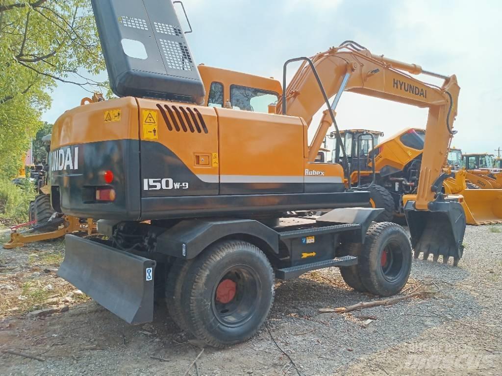Hyundai 150W-9 Lánctalpas kotrók