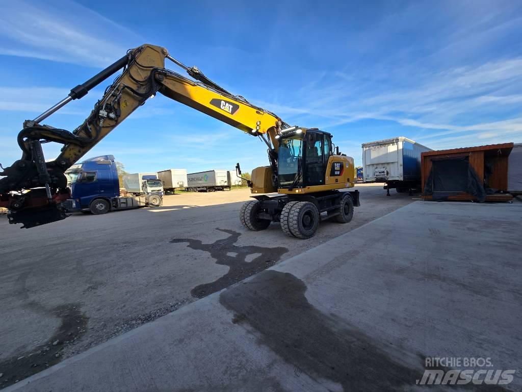CAT 318 Gumikerekes kotrók