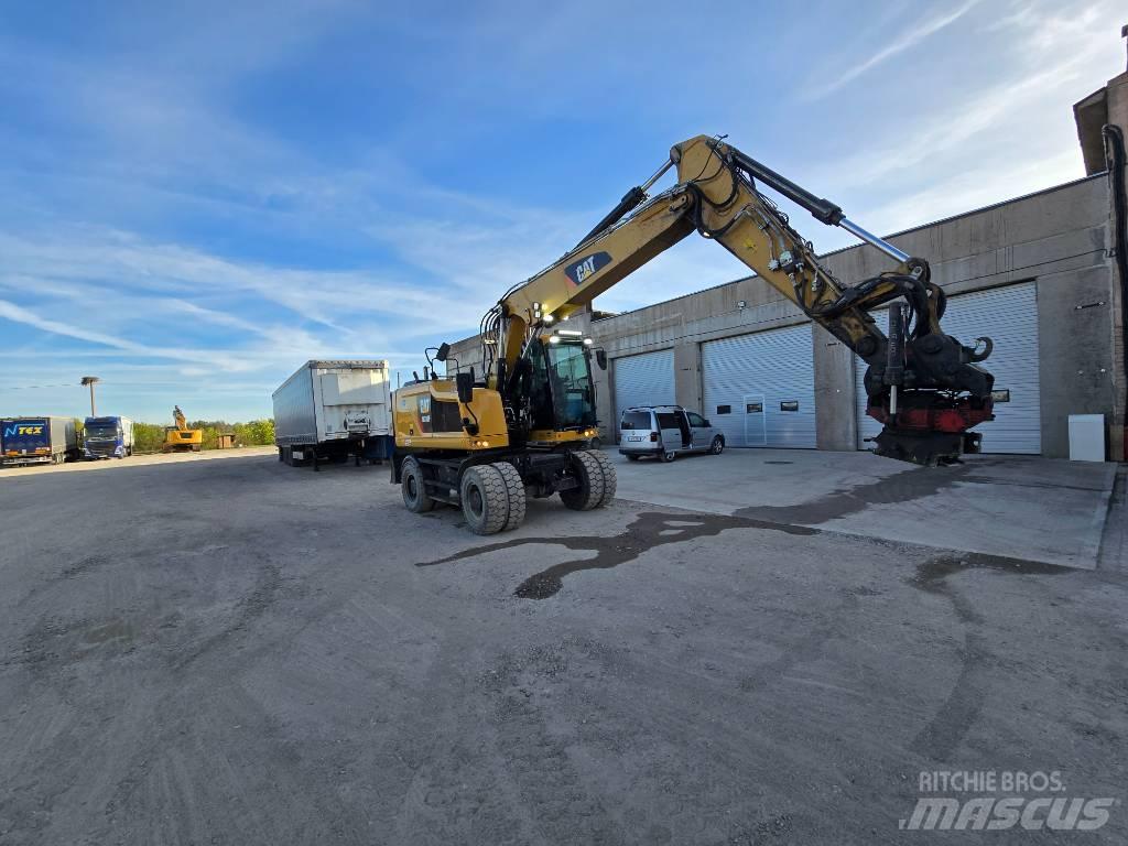 CAT 318 Gumikerekes kotrók