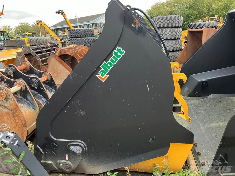Volvo L 120 F Gumikerekes homlokrakodók