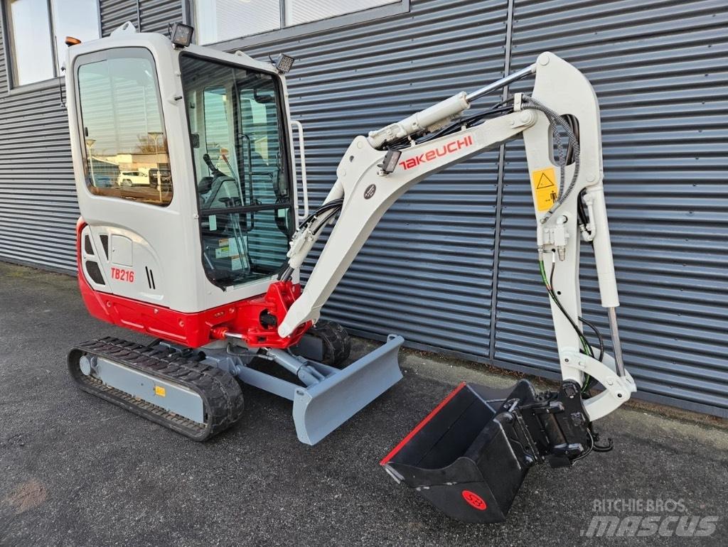 Takeuchi TB 216 Mini kotrók < 7t