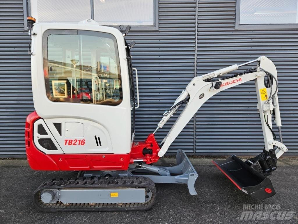 Takeuchi TB 216 Mini kotrók < 7t
