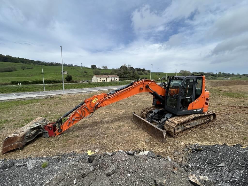 Doosan DX 140 Lánctalpas kotrók