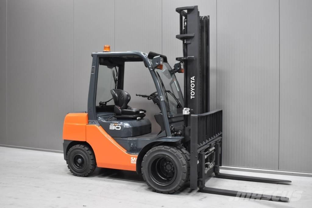 Toyota 02-8FDF30 Dízel targoncák