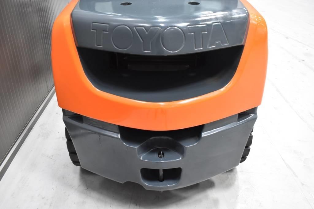 Toyota 02-8FDF30 Dízel targoncák