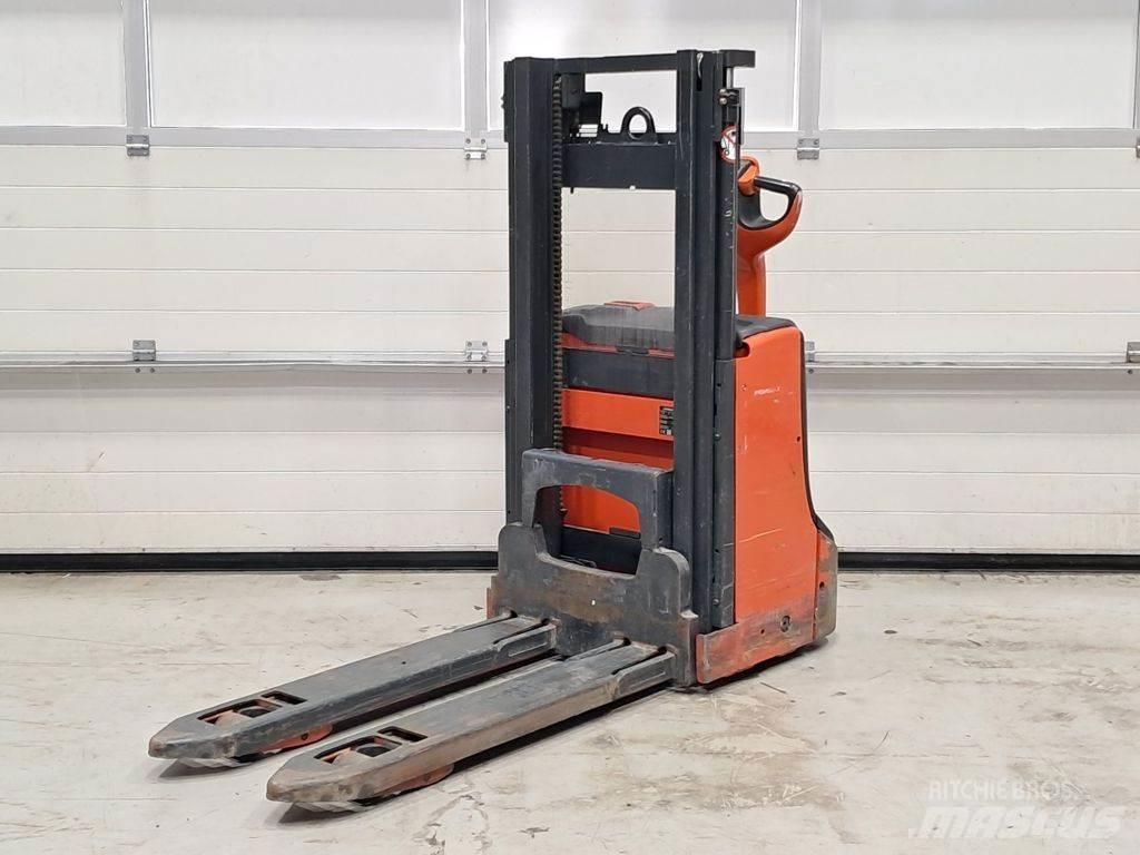 Linde D08 Gyalogkíséretű targonca