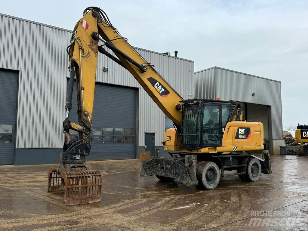 CAT MH3022 Speciális kotrók