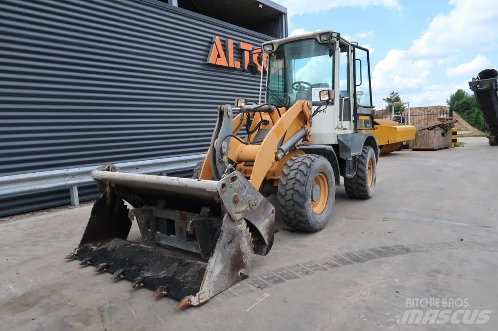 Liebherr L 506 Gumikerekes homlokrakodók