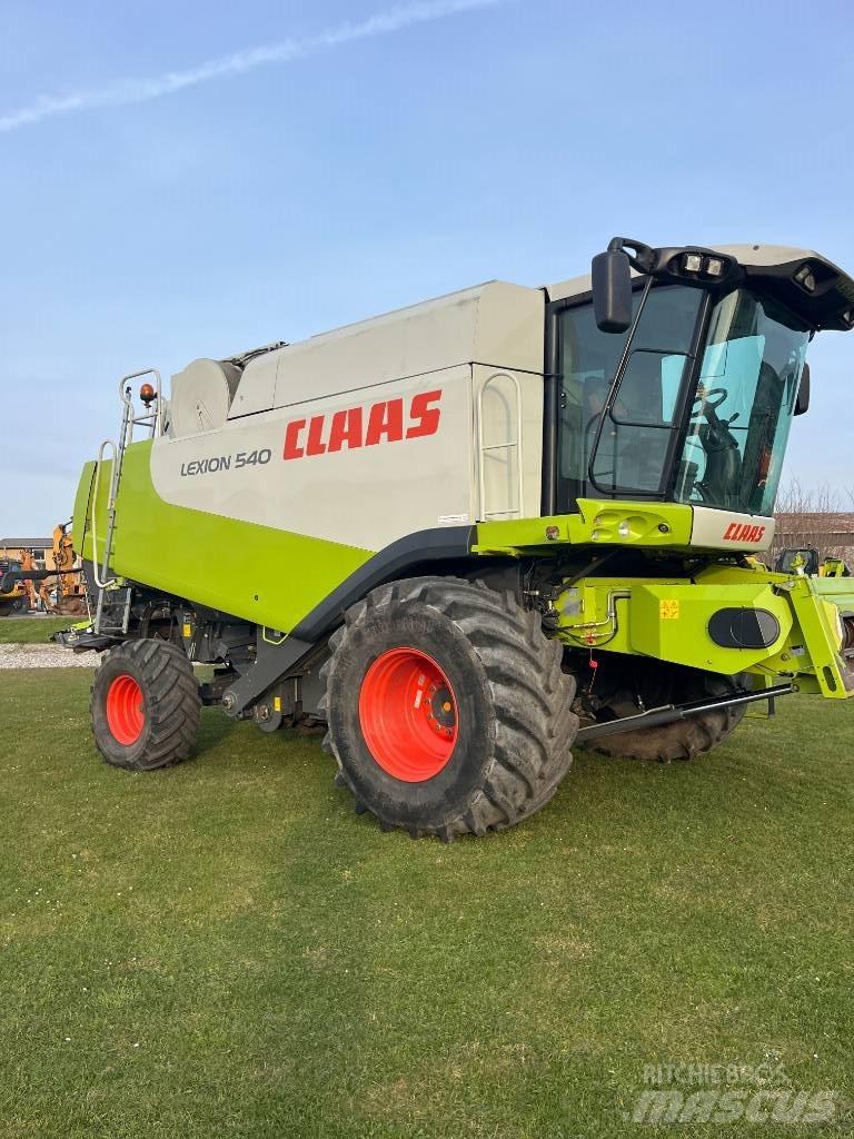 CLAAS LEXION 540 Kombájnok