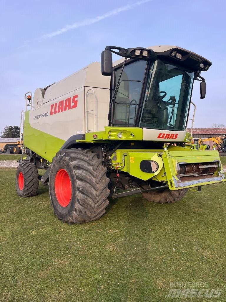 CLAAS LEXION 540 Kombájnok