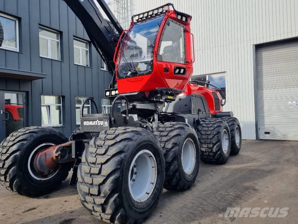 Komatsu 931 XC Betakarítók