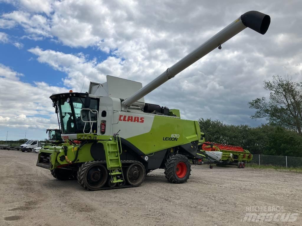 CLAAS LEXION 670 TT Kombájnok