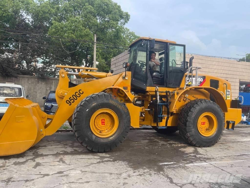 CAT 950 H Gumikerekes homlokrakodók