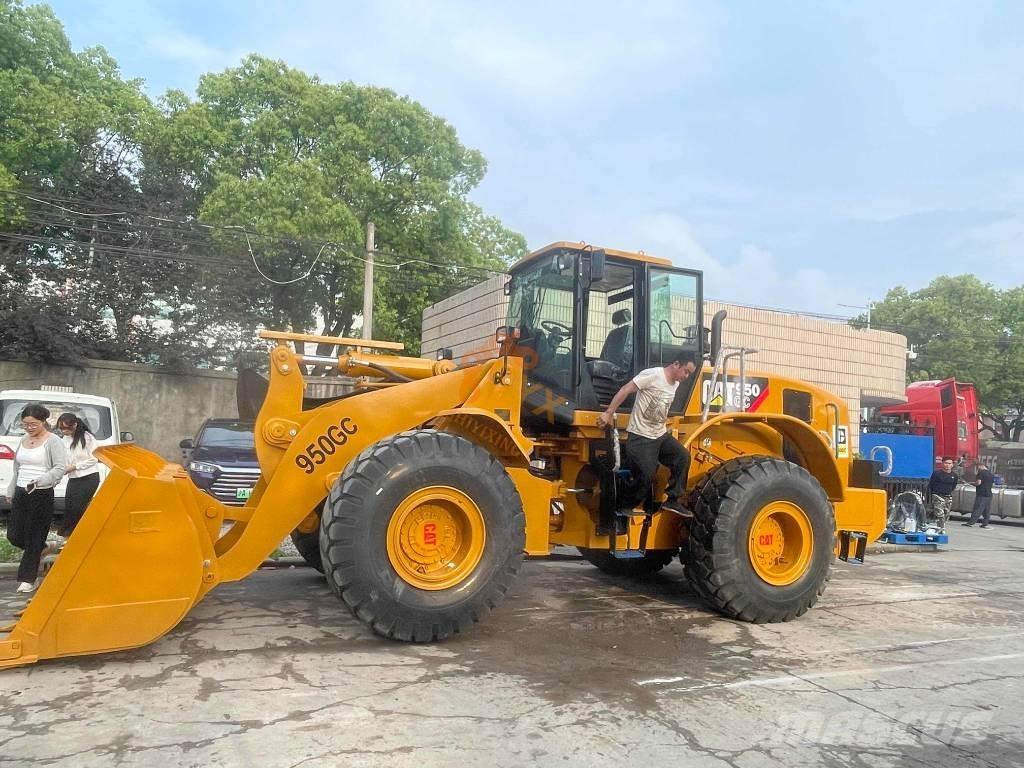 CAT 950 H Gumikerekes homlokrakodók