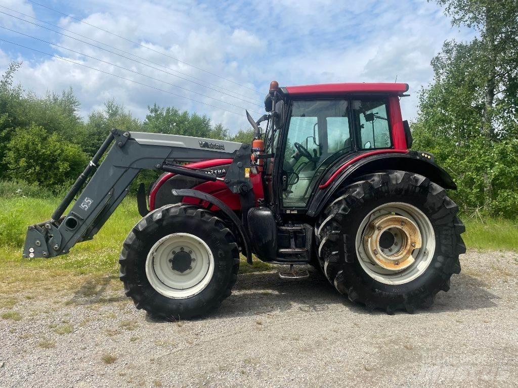Valtra N 121 Traktorok