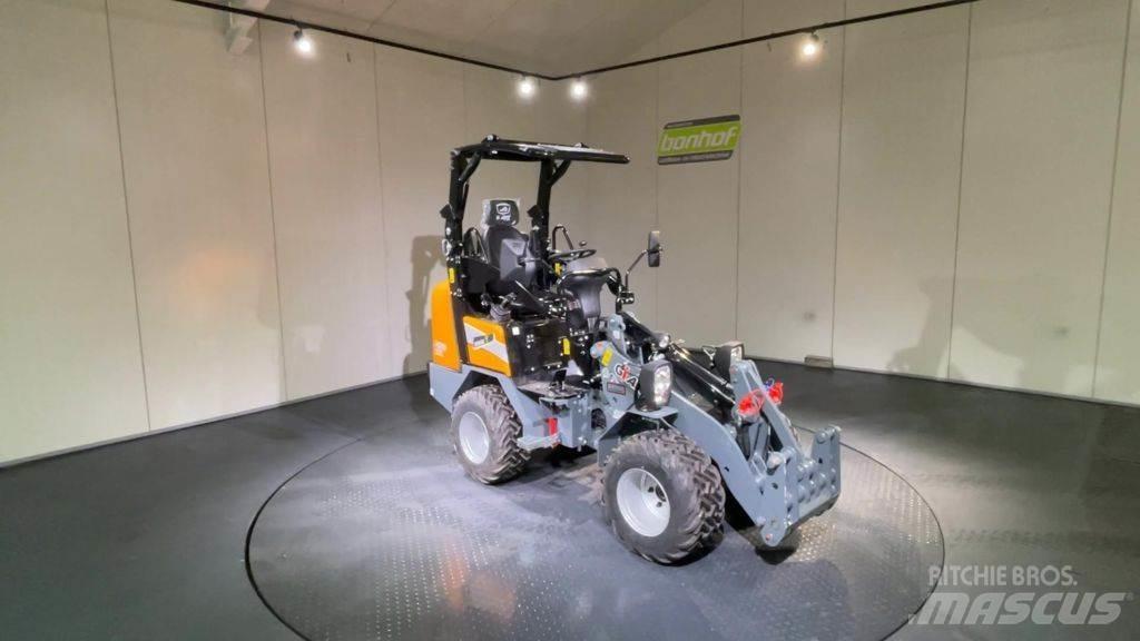 GiANT G 1500 X-TRA Gumikerekes homlokrakodók