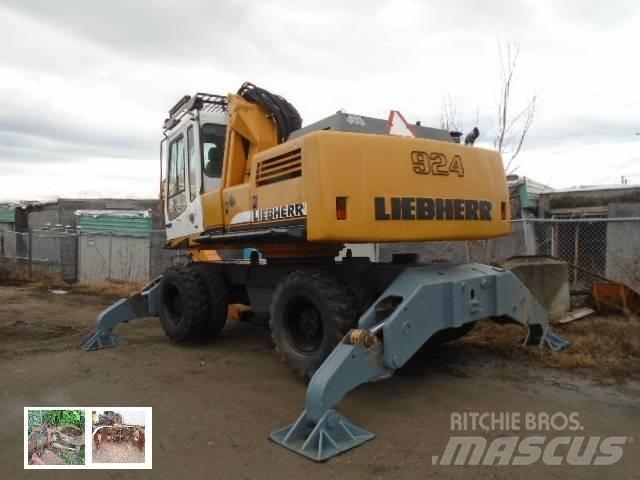 Liebherr A 924 Gumikerekes kotrók