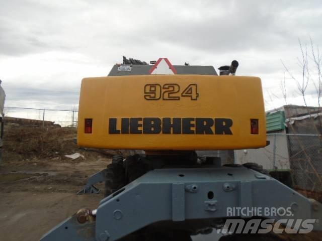 Liebherr A 924 Gumikerekes kotrók