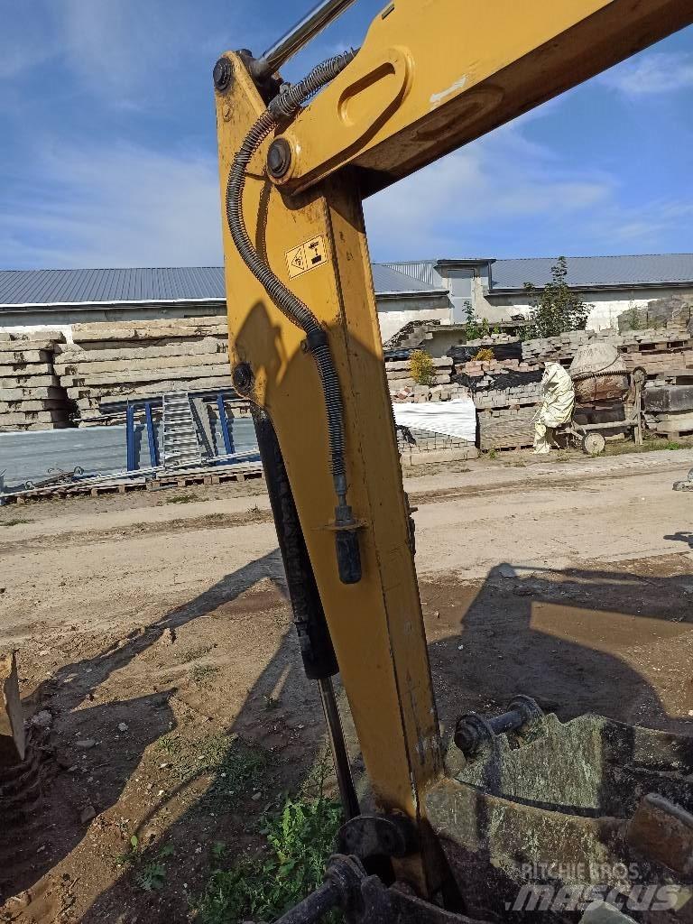CAT 302.5 C Mini kotrók < 7t