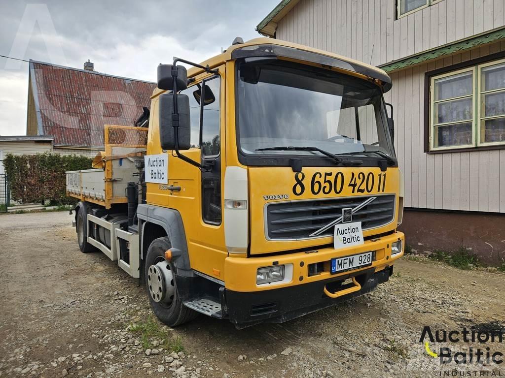 Volvo FL6 250 Platós / Ponyvás teherautók