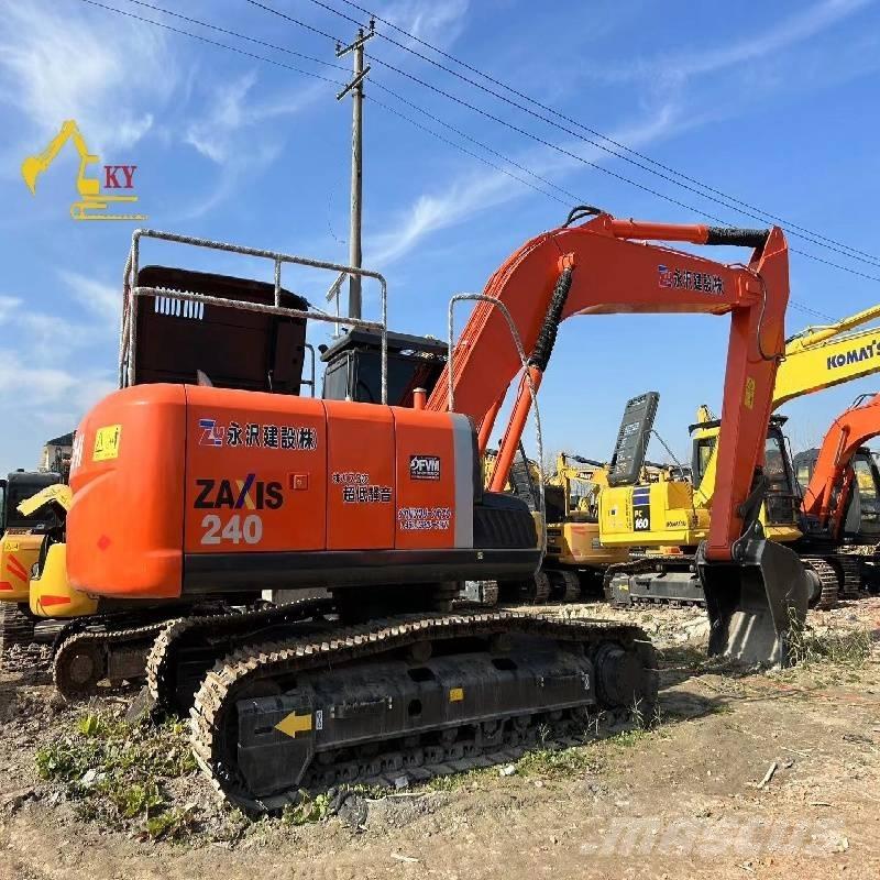 Hitachi ZX 240 Lánctalpas kotrók