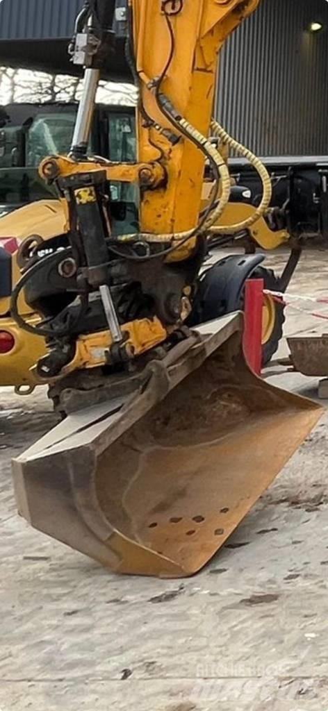 JCB JS 145 W Gumikerekes kotrók