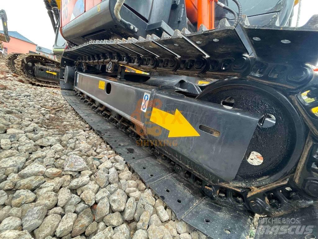 Hitachi ZX 70 Közepes (midi) kotrók 7 t - 12 t