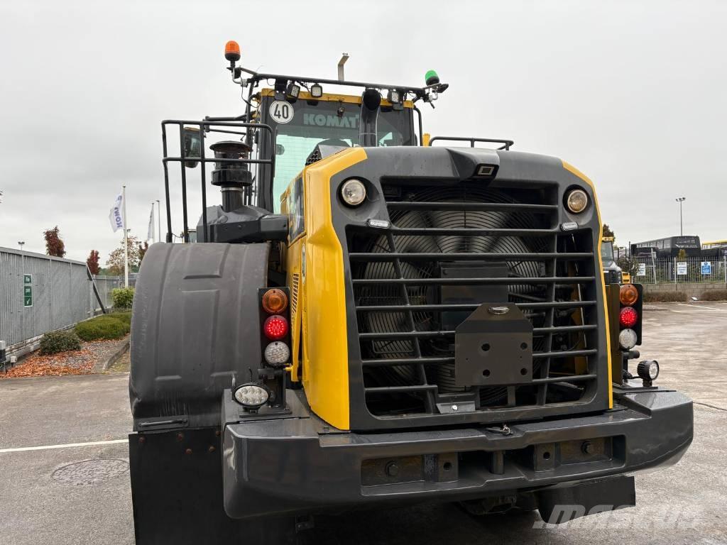 Komatsu WA380-8 Gumikerekes homlokrakodók