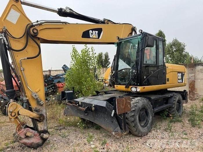 CAT M 322 D Gumikerekes kotrók
