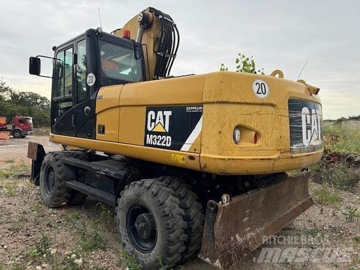 CAT M 322 D Gumikerekes kotrók