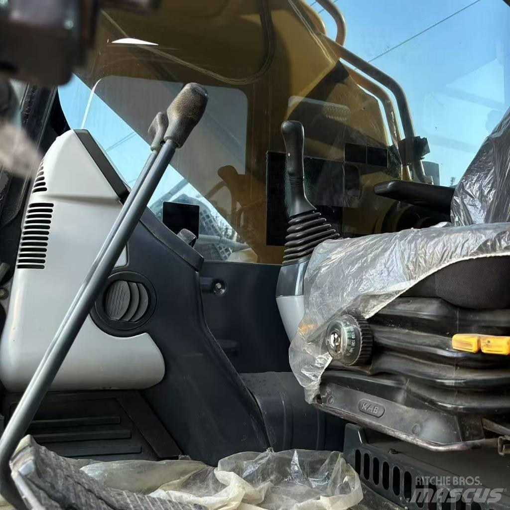 Komatsu 450 Lánctalpas kotrók