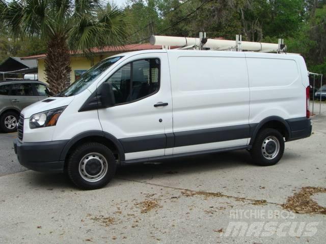 Ford T250 Dobozos teherautók