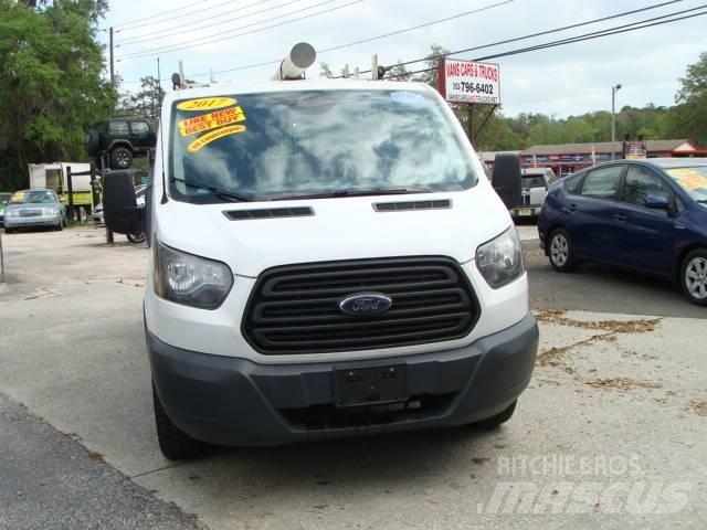 Ford T250 Dobozos teherautók