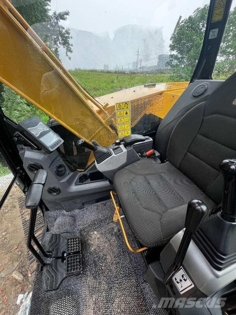 CAT 307,5 Közepes (midi) kotrók 7 t - 12 t